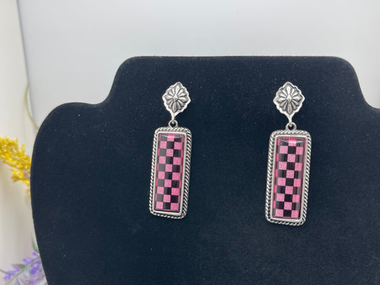 Pink Black Checker Bar