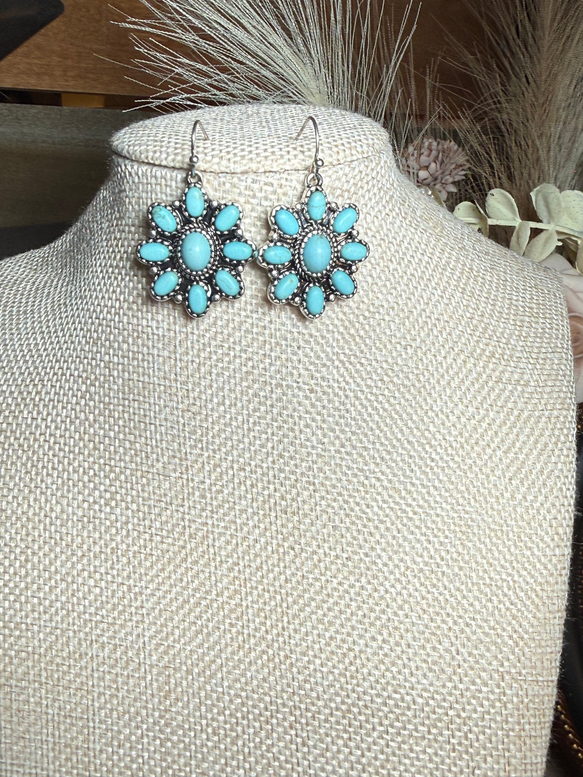 Turquoise Bloom Stone Necklace & Earring Set